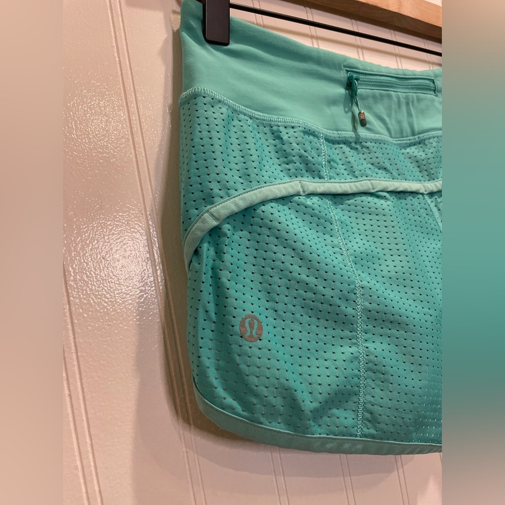 LULULEMON Speed Short (Mesh) in Bali Breeze Size 2 RARE HTF Unicorn - Picture 12 of 13